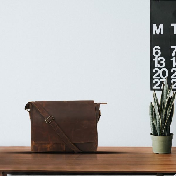 Leather Messenger Bag 01